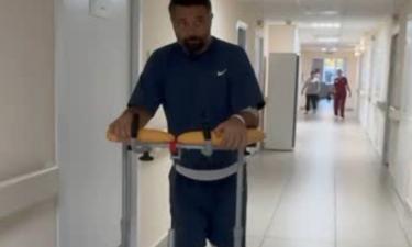 Алексей Чумаков опубликовал видео из больницы после операции на позвоночнике