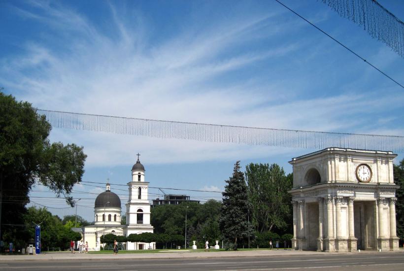 Перистые облака над Соборным парком, вид на Восток - panoramio