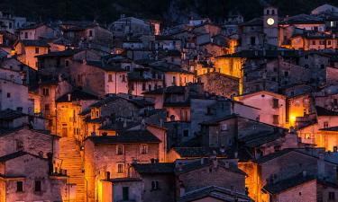 Деревня Сканно стала особенно живописной зимой в Абруццо