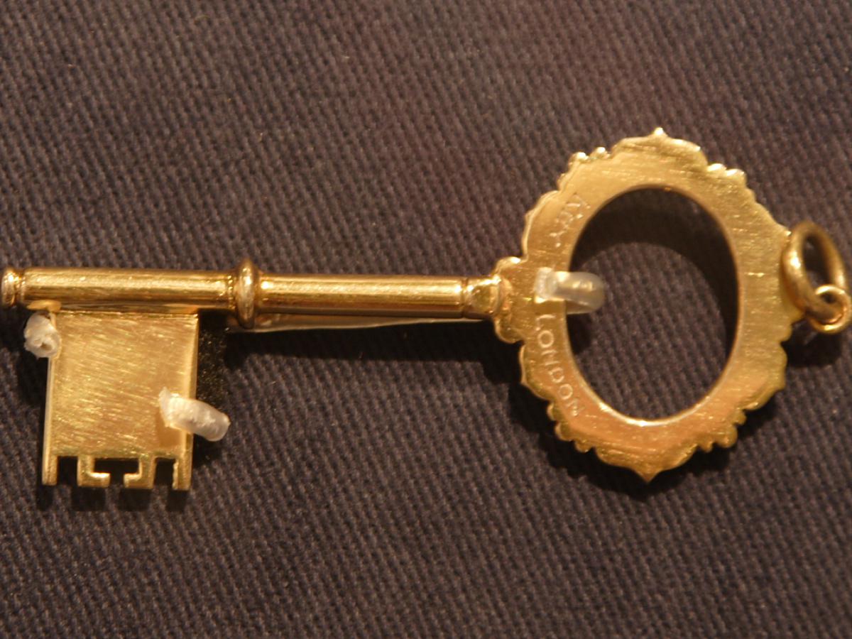 Золотой ключик: атомщики превратили свинец в золото, а затем наблюдали, как оно исчезает